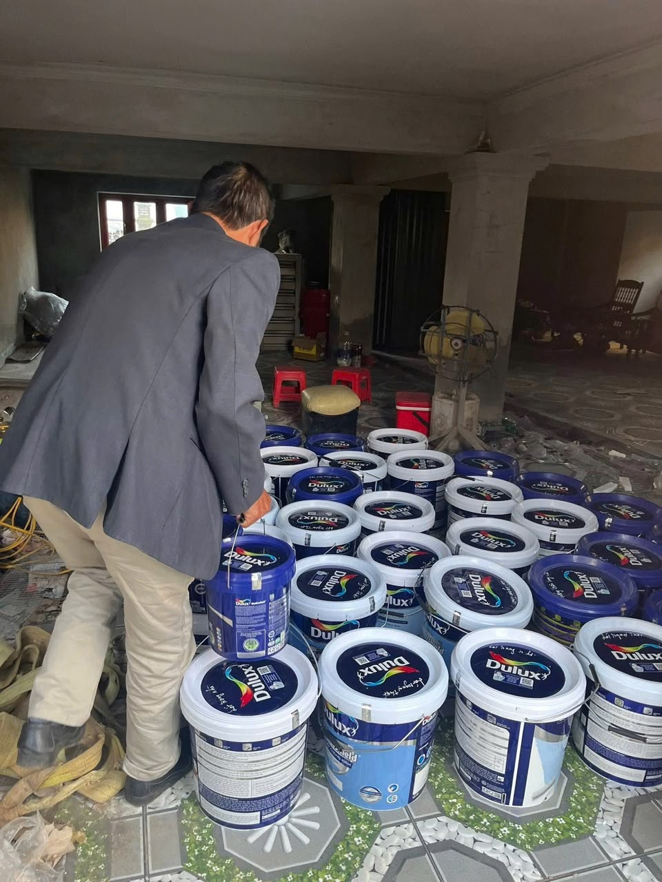 Chuẩn bị sơn trước khi thi công